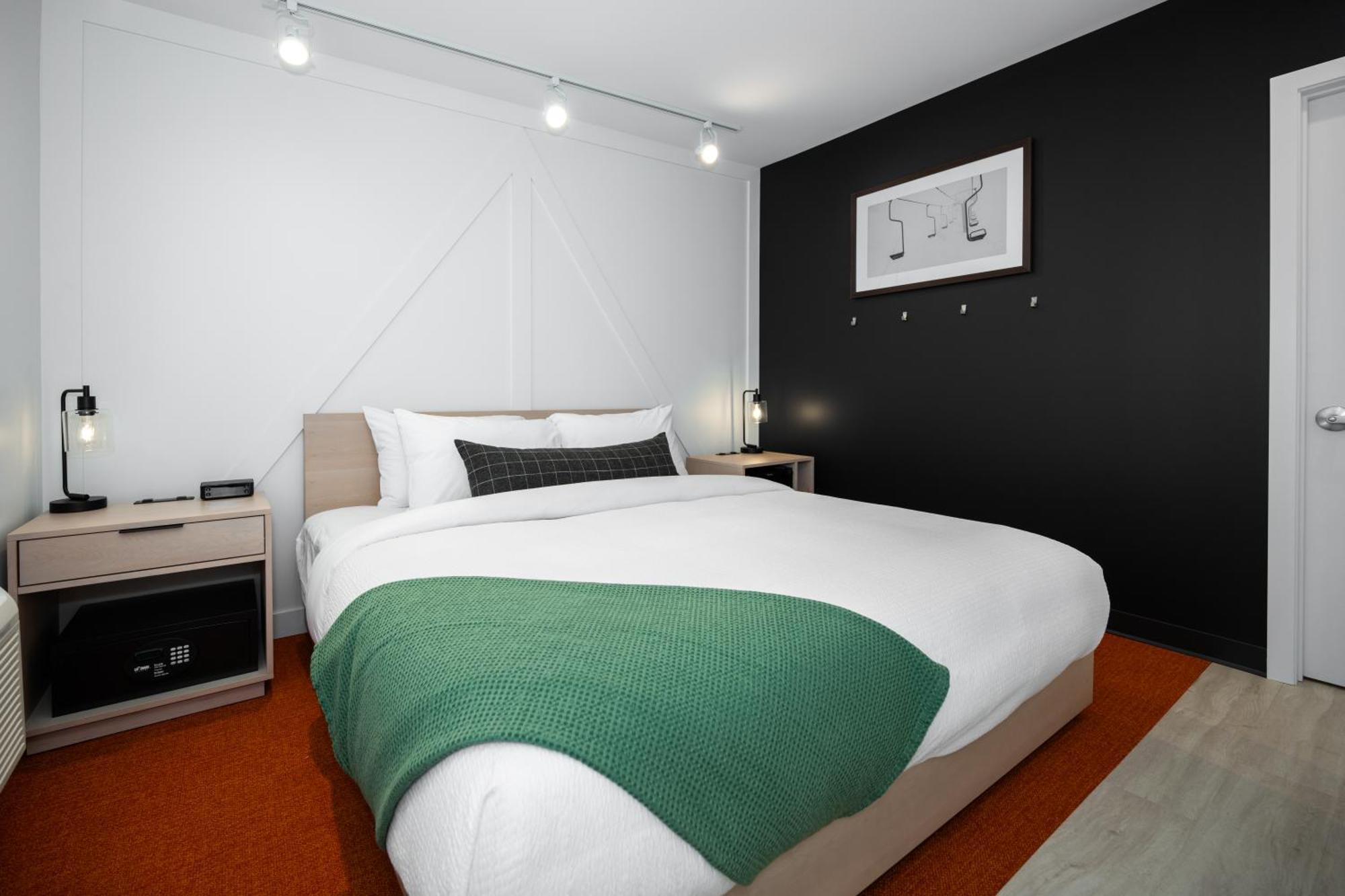 Vrge Revelstoke Otel Dış mekan fotoğraf