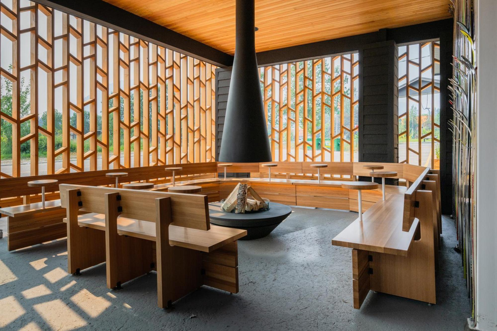 Vrge Revelstoke Otel Dış mekan fotoğraf