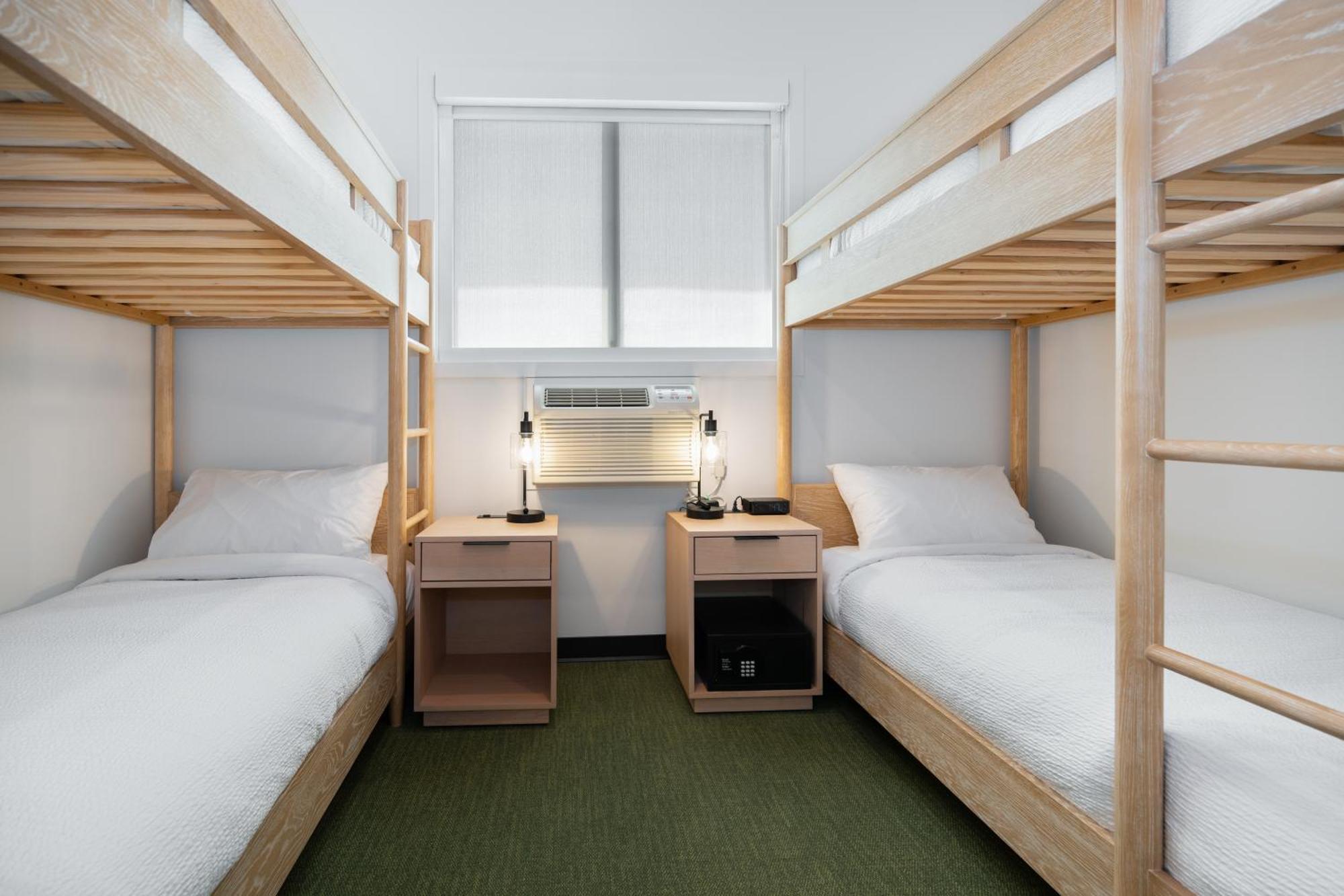 Vrge Revelstoke Otel Dış mekan fotoğraf