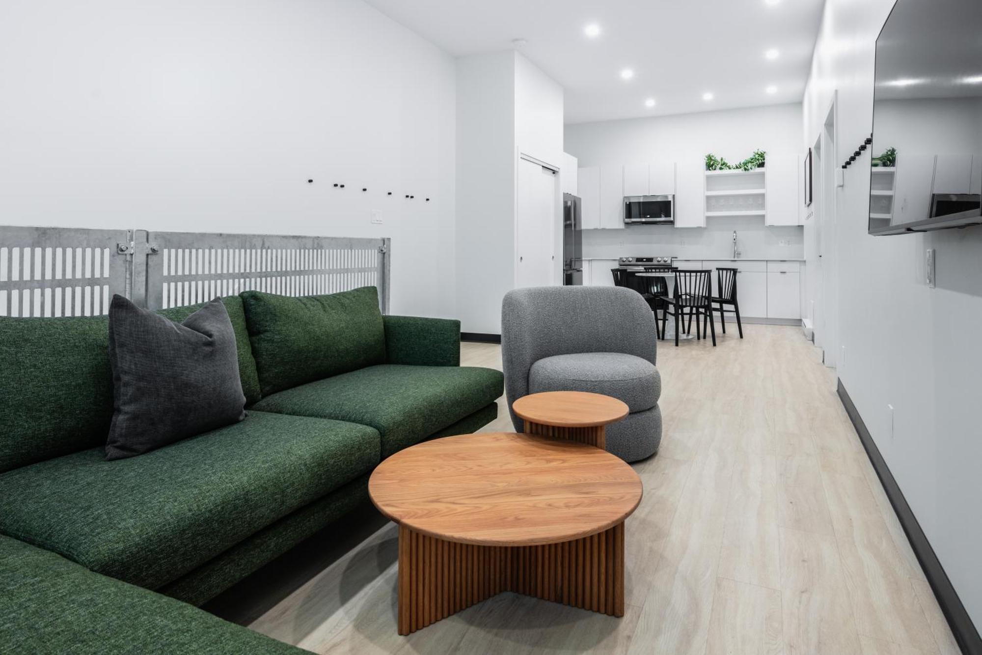 Vrge Revelstoke Otel Dış mekan fotoğraf