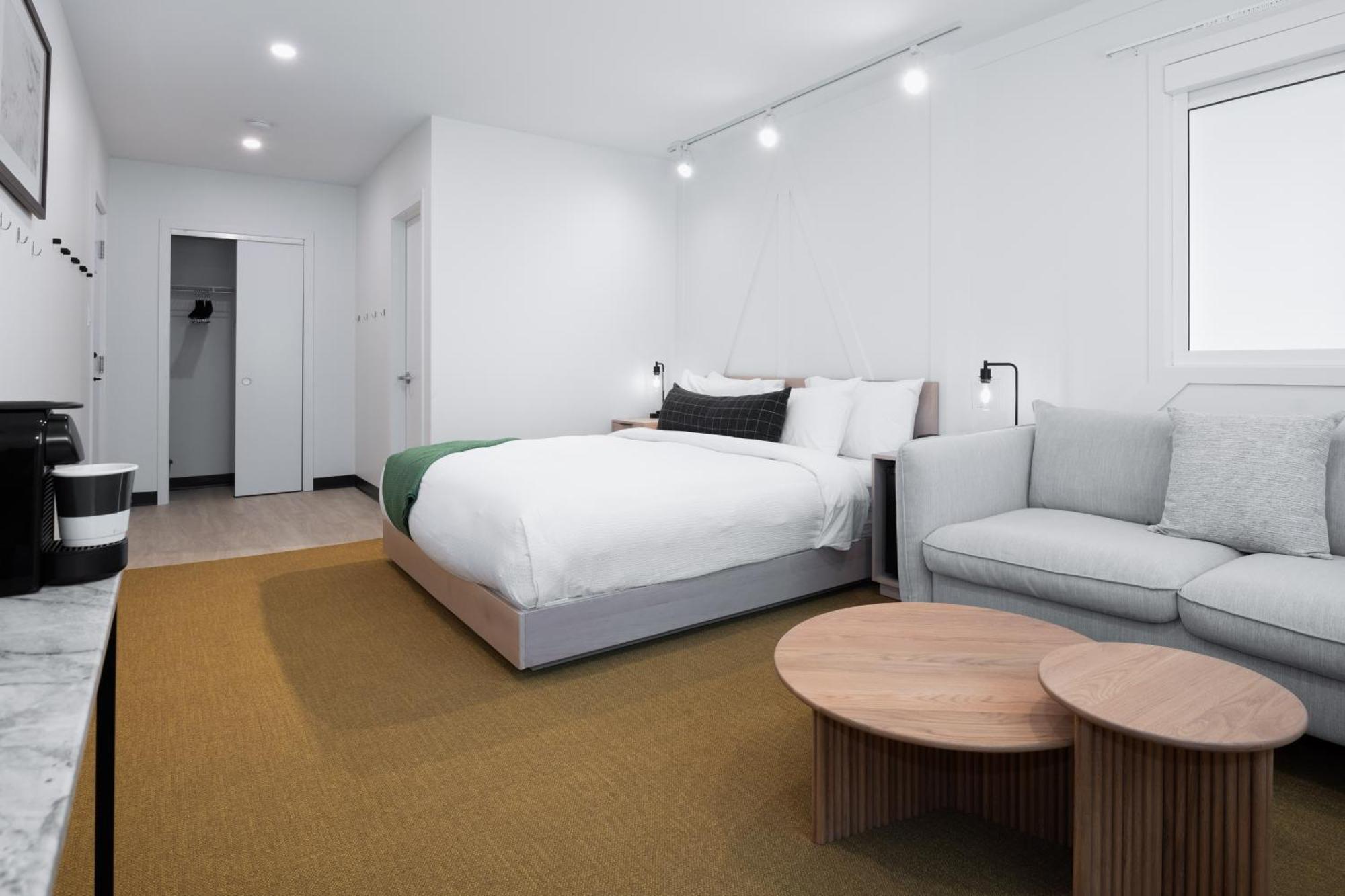 Vrge Revelstoke Otel Dış mekan fotoğraf