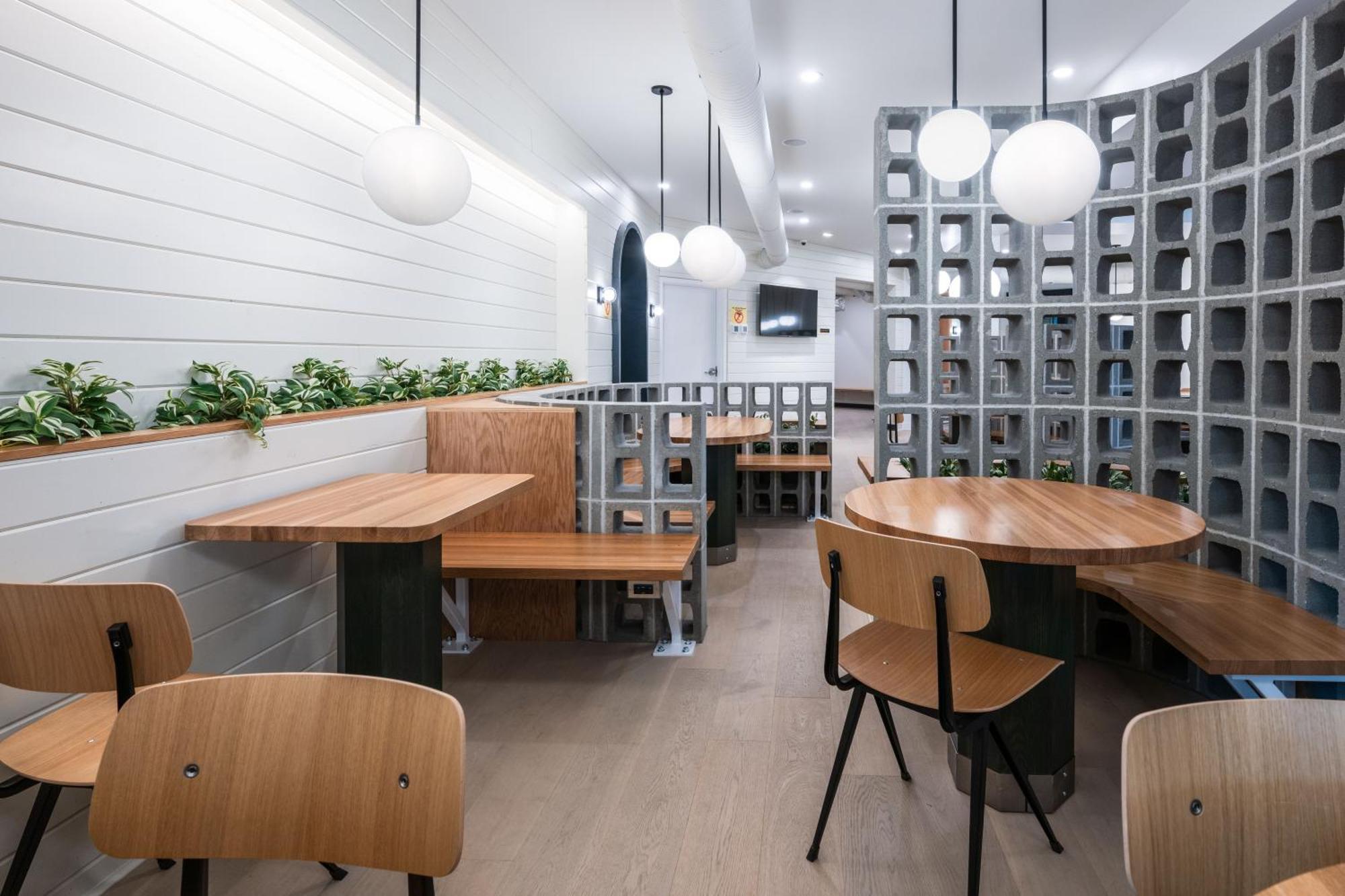 Vrge Revelstoke Otel Dış mekan fotoğraf